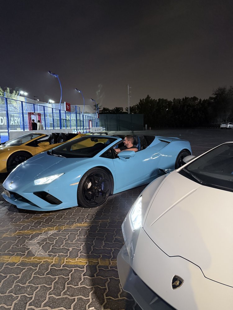Dubai · Bastidores